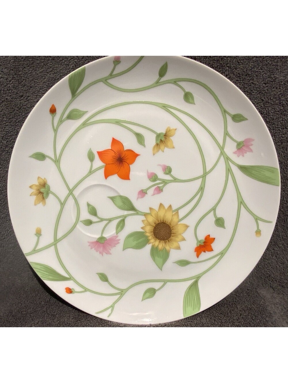 Vintage 9.25”W Fitz & Floyd Snack Plate with Recessed Circle to Keep Cup Stable